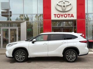 2025 Toyota Highlander IV (XU70), белый, 5550000 рублей, вид 2