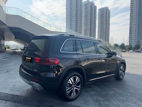 2026 Mercedes-Benz GLB 220 I (X247) Рестайлинг, чёрный, 4240000 рублей, вид 5
