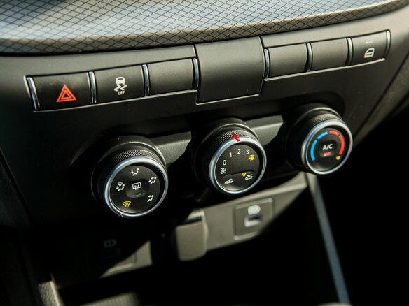 2026 Lada (ВАЗ) Vesta I Рестайлинг (NG), белый - вид 21