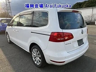 2012 Volkswagen Sharan II, белый, 850000 рублей, вид 3
