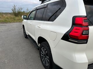 2018 Toyota Land Cruiser Prado 150 Series Рестайлинг 2, белый, 3700000 рублей, вид 4
