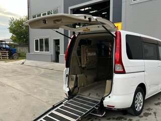 2007 Nissan Serena III (C25), белый, 829000 рублей, вид 5