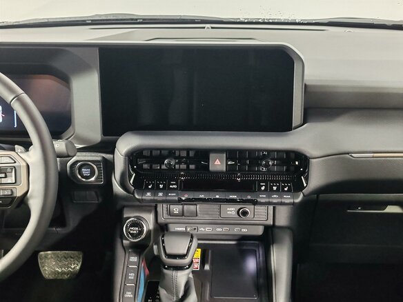 2025 Toyota Land Cruiser Prado 250 Series, белый - вид 18
