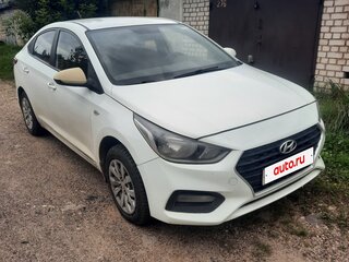 2018 Hyundai Solaris II, белый, 690000 рублей, вид 1