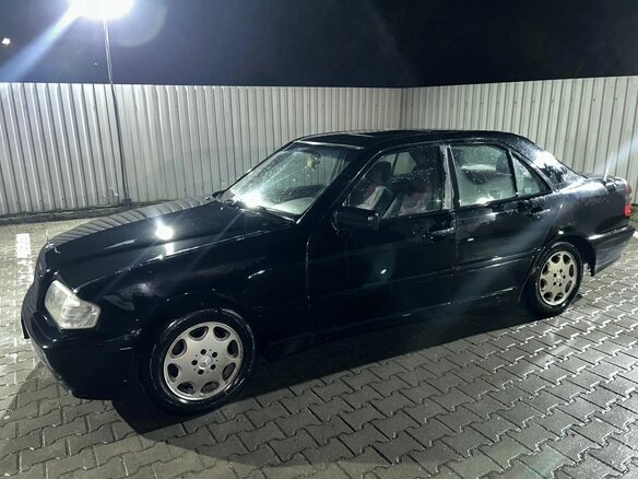 1996 Mercedes-Benz C-Класс 180 I (W202), чёрный, 370000 рублей - вид 9