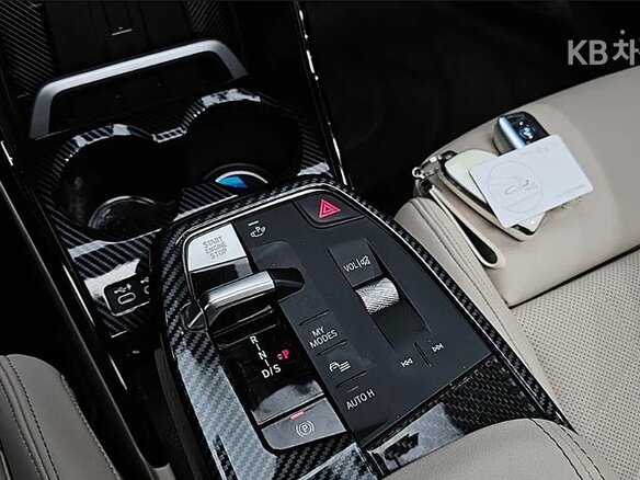 2023 BMW X1 18d sDrive III (U11/U12), белый, 3329911 рублей - вид 15