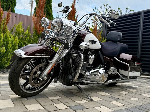 2021 Harley-Davidson Road King, красный, 2100000 рублей