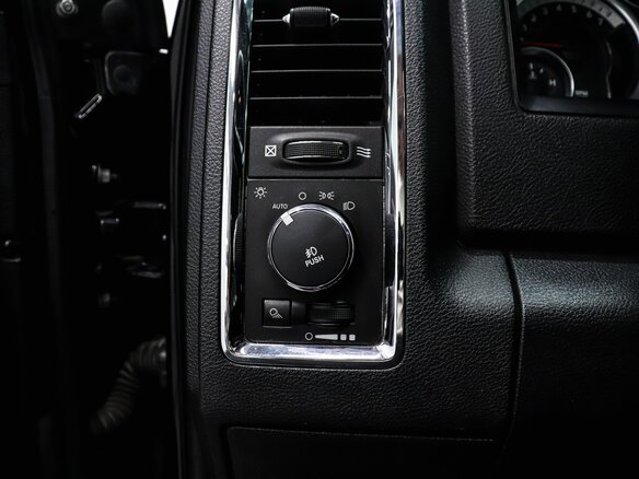2013 Dodge RAM IV (DS/DJ), чёрный, 3900000 рублей - вид 11