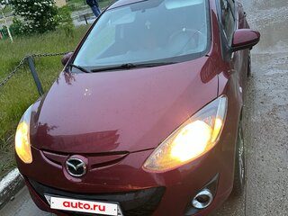 2011 Mazda 2 II Рестайлинг (DE2), красный, 800000 рублей, вид 2