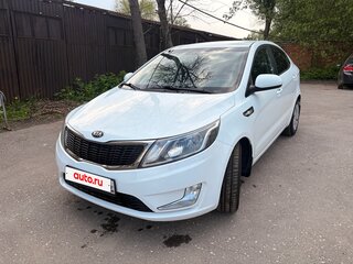 2014 Kia Rio 6-speed III, белый, 920000 рублей, вид 3