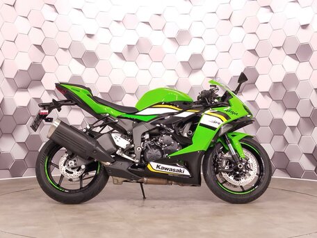 2025 Kawasaki ZX-6R Ninja, зелёный, 1499000 рублей, вид 3