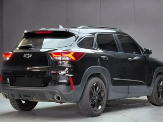 2023 Chevrolet TrailBlazer III Рестайлинг, чёрный, 2350900 рублей, вид 2