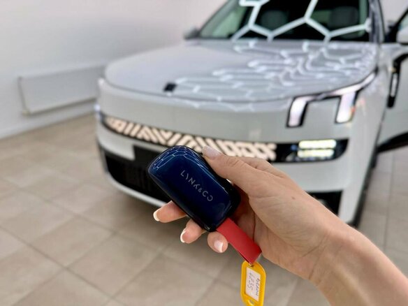 2026 Lynk & Co 900, белый, 9500000 рублей - вид 7