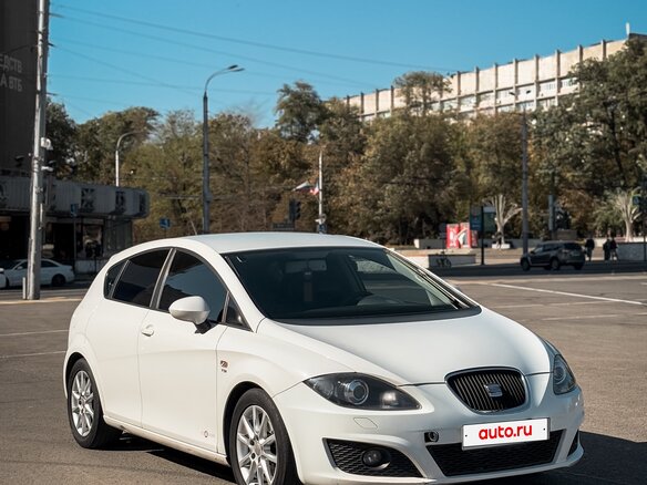 2012 SEAT Leon II Рестайлинг, белый, 1300000 рублей - вид 2