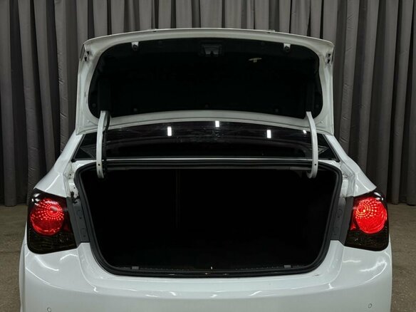 2013 Chevrolet Cruze I Рестайлинг, белый - вид 5