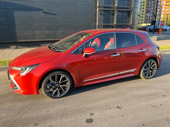 2019 Toyota Corolla Sport XII (E210), красный, 1799000 рублей - вид 12