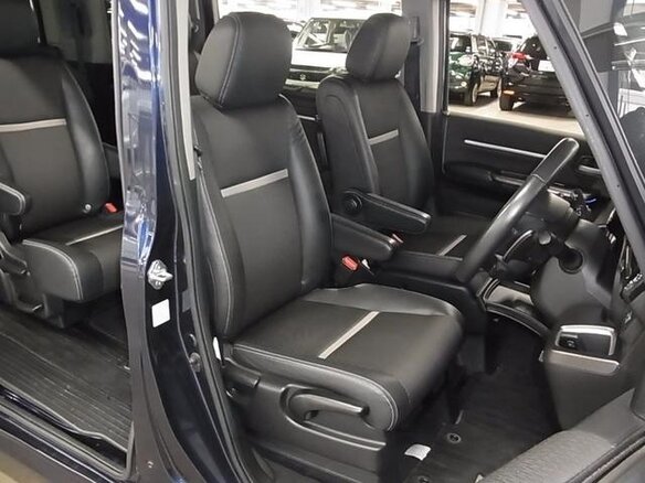 2019 Honda Stepwgn Spada V Рестайлинг, синий, 1700000 рублей - вид 16