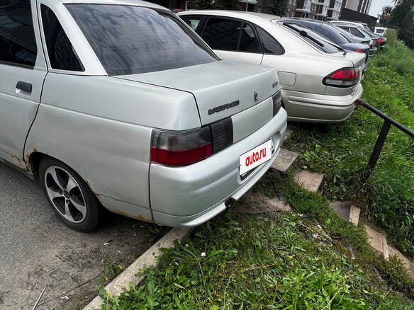 2004 Lada (ВАЗ) 2110, серебристый, 110000 рублей - вид 1