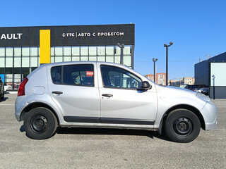 2012 Renault Sandero I, серебристый, 440000 рублей, вид 4
