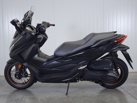 2025 Honda Forza, чёрный, 799000 рублей, вид 4