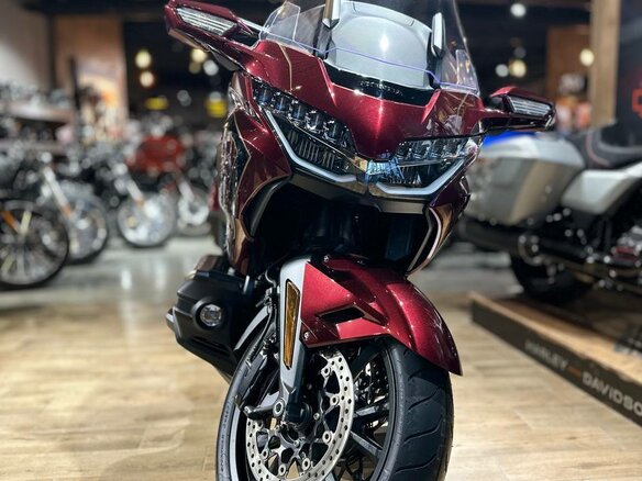 2025 Honda GL 1800 Gold Wing, пурпурный, 4600000 рублей - вид 3