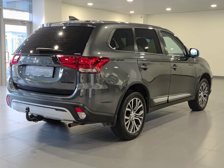 2019 Mitsubishi Outlander III Рестайлинг 3, серый, 1690000 рублей, вид 5