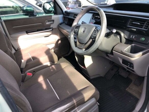 2015 Honda Stepwgn V, серый, 1550000 рублей - вид 11
