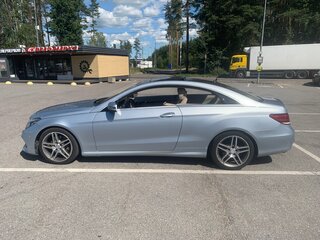 2015 Mercedes-Benz E-Класс 200 IV (W212, S212, C207) Рестайлинг, серебристый, 1970000 рублей, вид 1