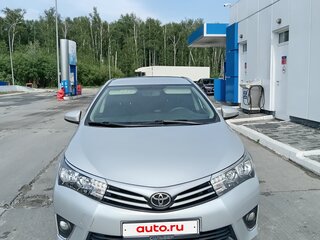 2013 Toyota Corolla XI (E160, E170, E180), серебристый, 1250000 рублей, вид 2