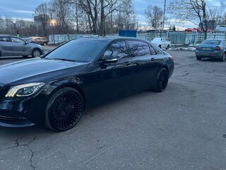 2017 Mercedes-Benz Maybach S-Класс 560 I (X222) Рестайлинг, чёрный, 5100000 рублей, вид 4