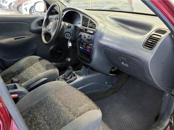 2005 Daewoo Lanos, красный, 160000 рублей - вид 12
