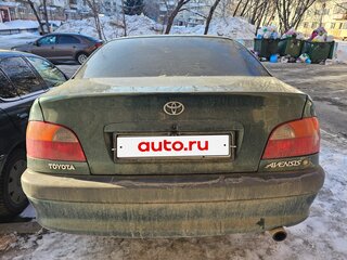 1999 Toyota Avensis I, зелёный, 550000 рублей, вид 3