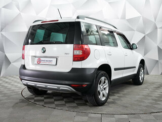 2013 Skoda Yeti I, белый, 660000 рублей, вид 5