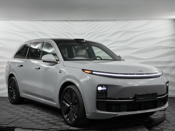 2026 Li Auto (Lixiang) L9 52.3 kWh I Рестайлинг, серый, 12090000 рублей - вид 2
