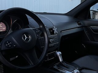 2010 Mercedes-Benz C-Класс 180 BlueEFFICIENCY III (W204), чёрный, 1400000 рублей, вид 4