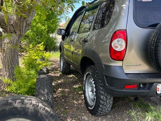 2012 Chevrolet Niva I Рестайлинг, серый, 690000 рублей, вид 5