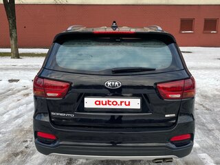 2017 Kia Sorento III Prime Рестайлинг, чёрный, 2550000 рублей, вид 5