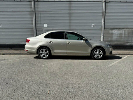 2012 Volkswagen Jetta VI, бежевый, 679000 рублей, вид 4