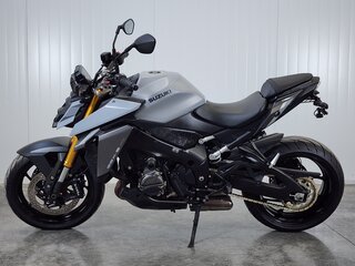 2021 Suzuki GSX-S 1000, серый, 1069000 рублей, вид 4