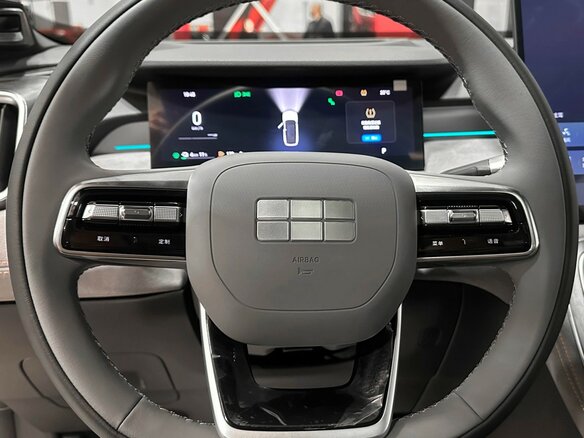 2026 Geely Galaxy M7, серебристый, 3617000 рублей - вид 36