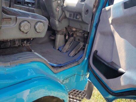 1993 Fuso (Mitsubishi) Super Great, голубой, 3000000 рублей, вид 2
