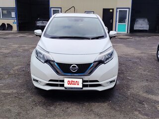 2019 Nissan Note e-Power II Рестайлинг, белый, 850000 рублей, вид 3