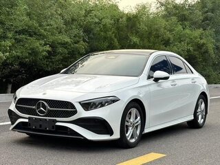 2023 Mercedes-Benz A-Класс 180 IV (W177) Рестайлинг, белый, 2130000 рублей, вид 1
