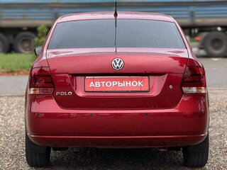 2011 Volkswagen Polo V, красный, 720000 рублей, вид 5