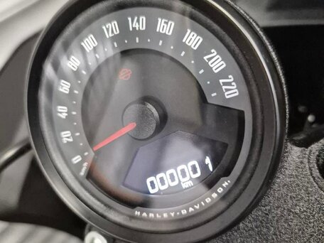 2026 Harley-Davidson Low Rider ST, чёрный, 3390000 рублей, вид 4