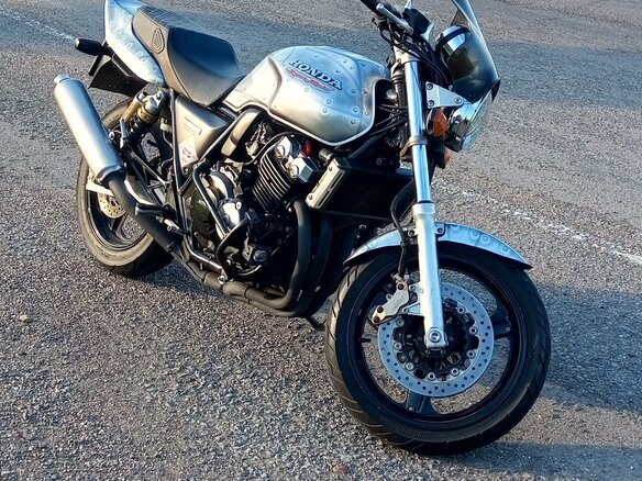 1996 Honda CB 400 Super Four, серебристый, 280000 рублей - вид 2