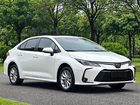 2022 Toyota Corolla XII (E210), белый, 1440000 рублей, вид 4