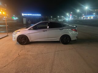 2015 Hyundai Solaris I Рестайлинг, серый, 315000 рублей, вид 3