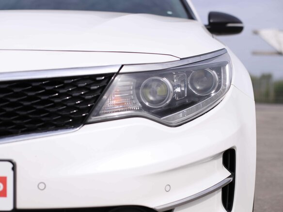 2017 Kia Optima IV, белый - вид 9