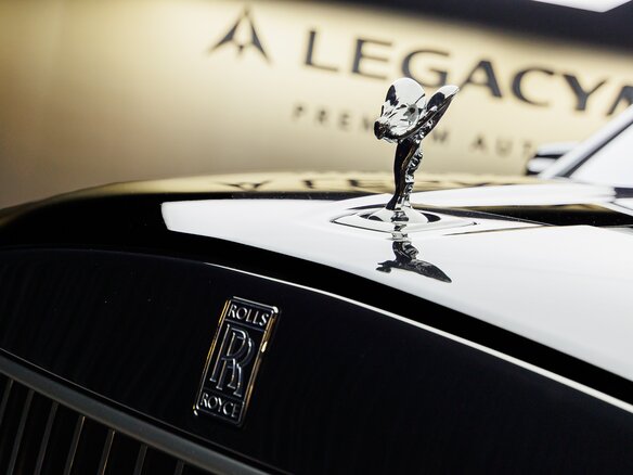 2026 Rolls-Royce Cullinan Black Badge I Рестайлинг (Series II), чёрный, 73670000 рублей - вид 5
